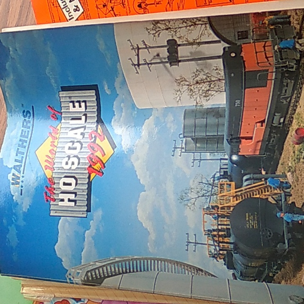 🚂 Vintage Walthers 1992 HO Scale Model Railroad Catalog Book